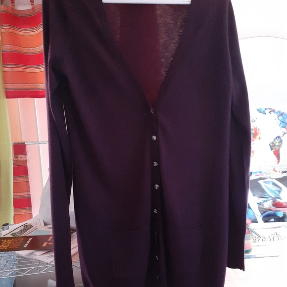 Sweater - Picture 1 of 9